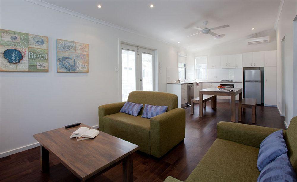 Avoca Beach Hotel Екстериор снимка