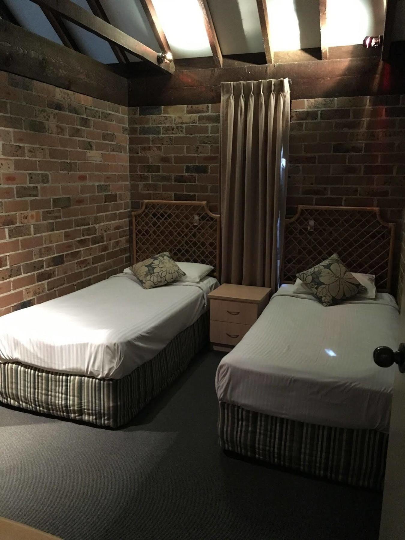 Avoca Beach Hotel Екстериор снимка